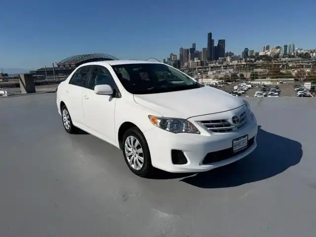 2013 Toyota Corolla LE AT's photo