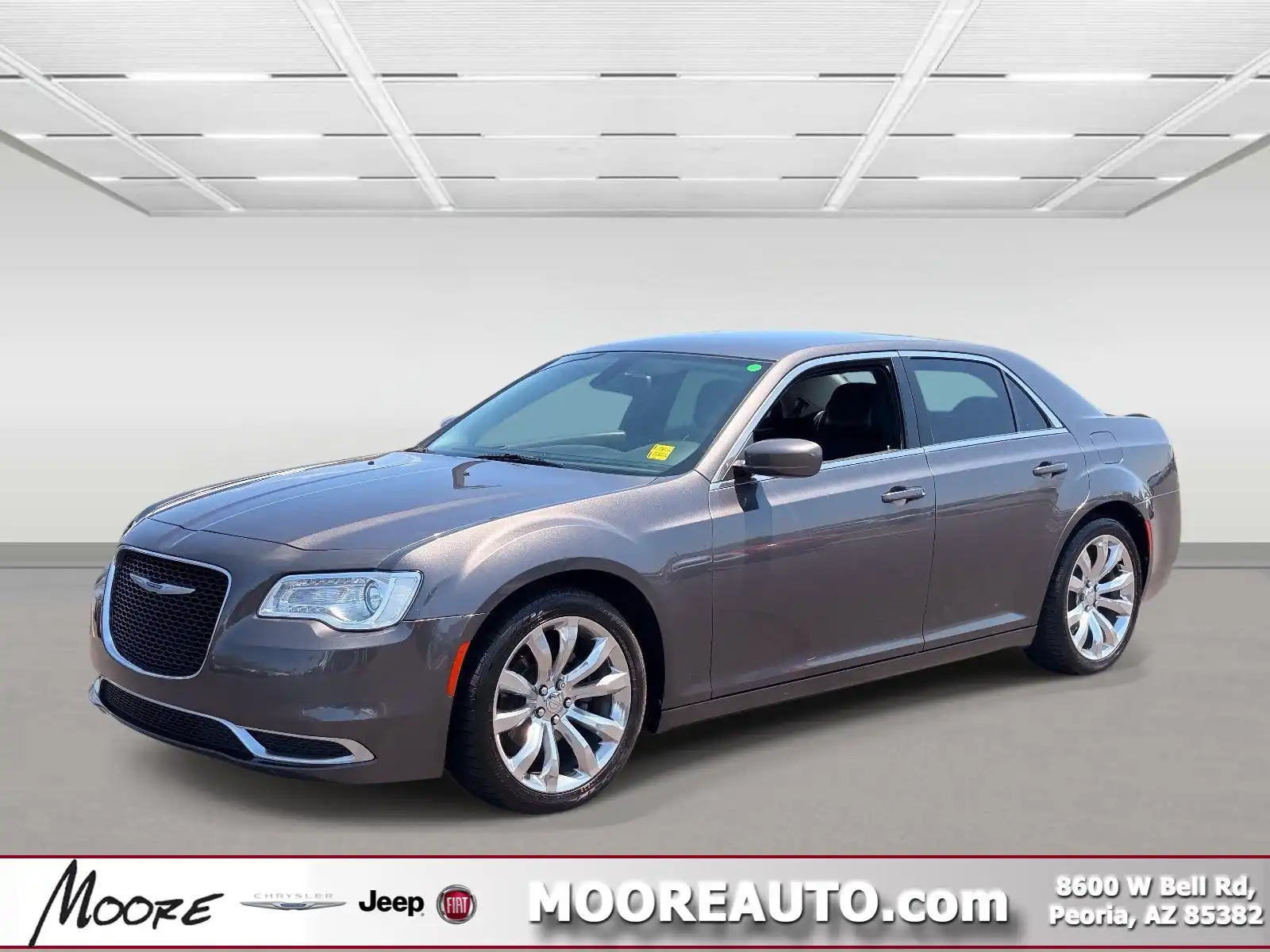 2018 Chrysler 300 Touring L's photo