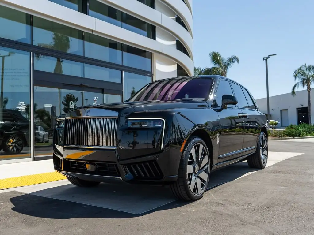 2025 Rolls-Royce Cullinan Base photo 1