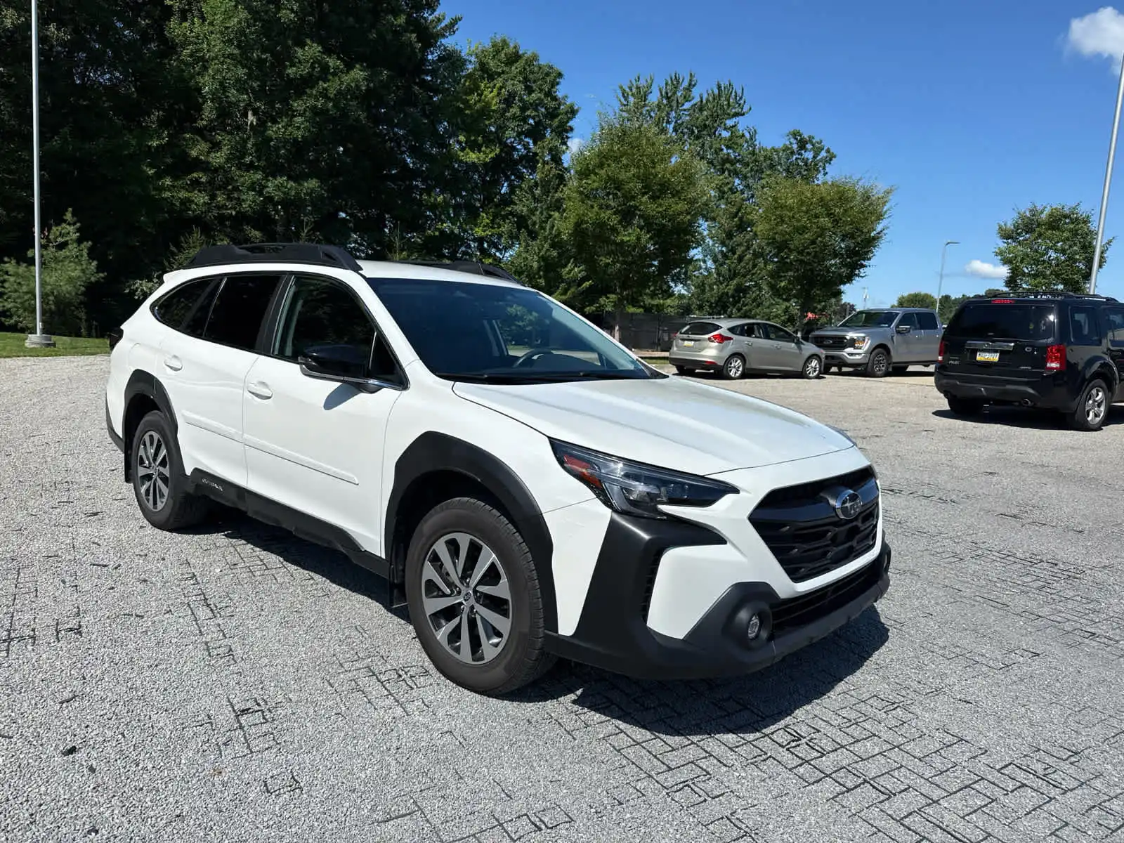 2024 Subaru Outback Premium's photo
