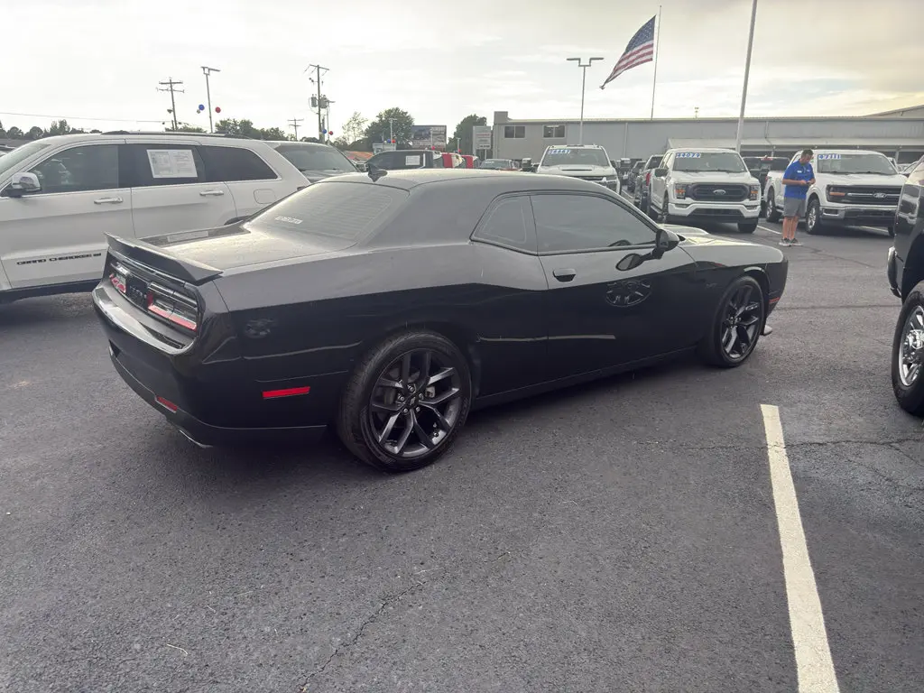 2023 Dodge Challenger R/T photo 4