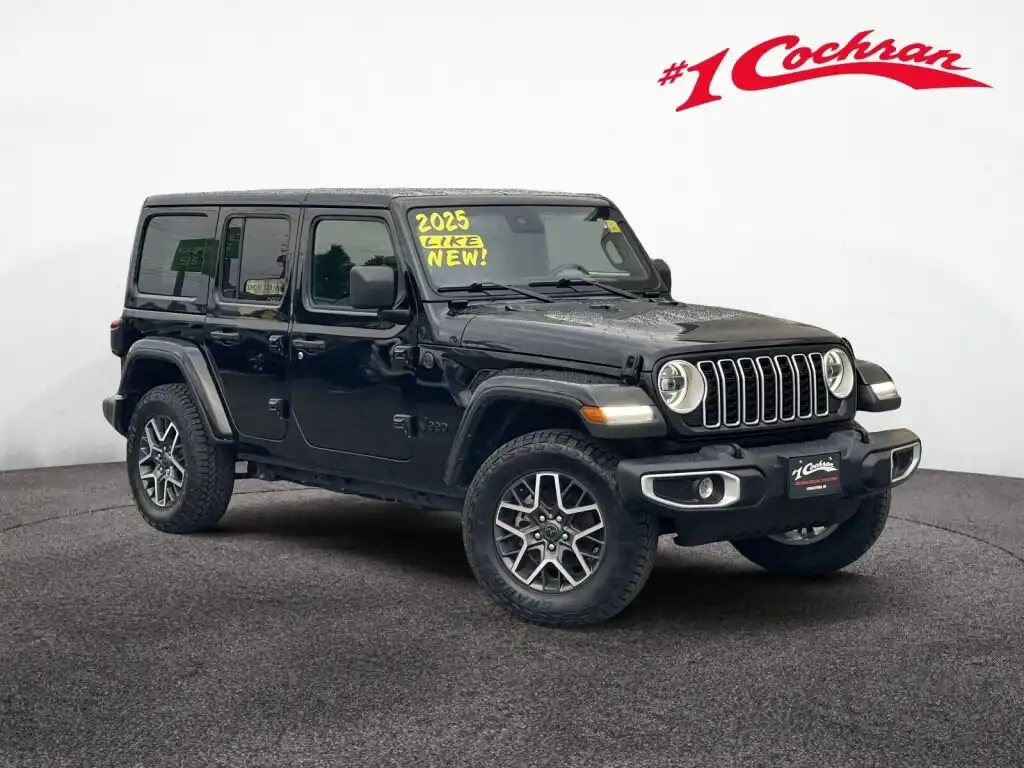 2025 Jeep Wrangler Sahara's photo