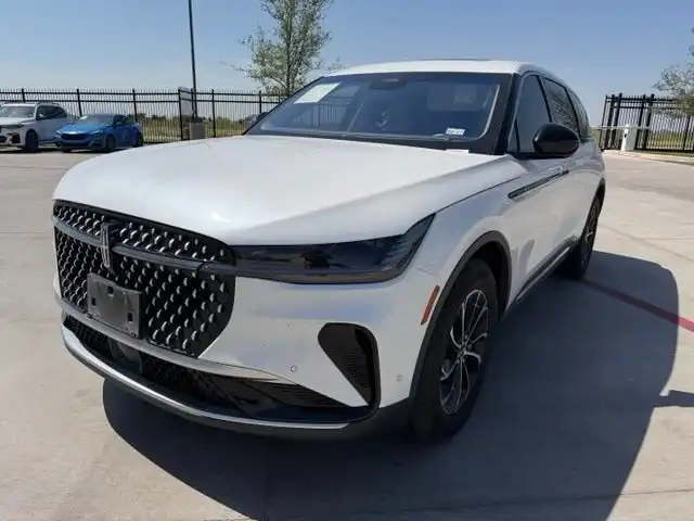 2024 Lincoln Nautilus Premiere AWD's photo