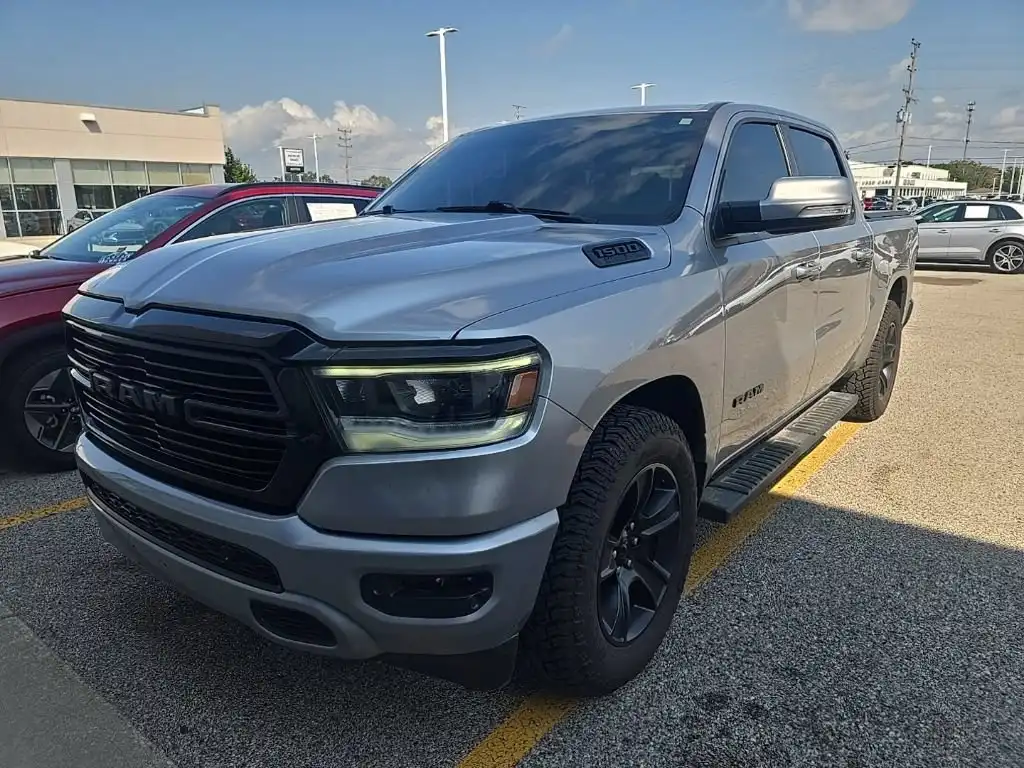 2020 RAM 1500 Big Horn/Lone Star 4WD Crew Cab 5'7's photo