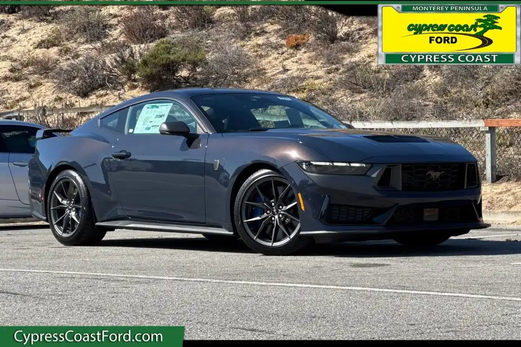 2025 Ford Mustang Dark Horse's photo