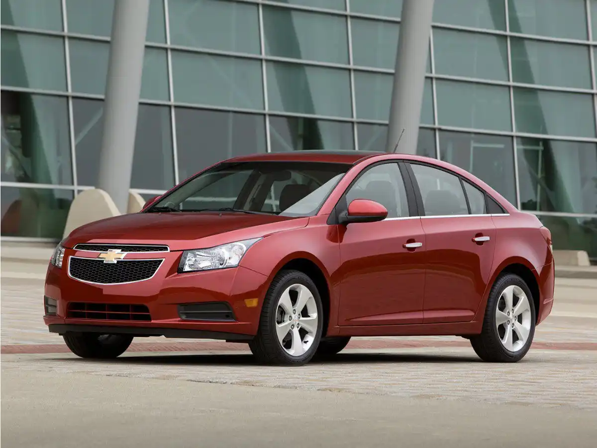 2013 Chevrolet Cruze LS Auto's photo