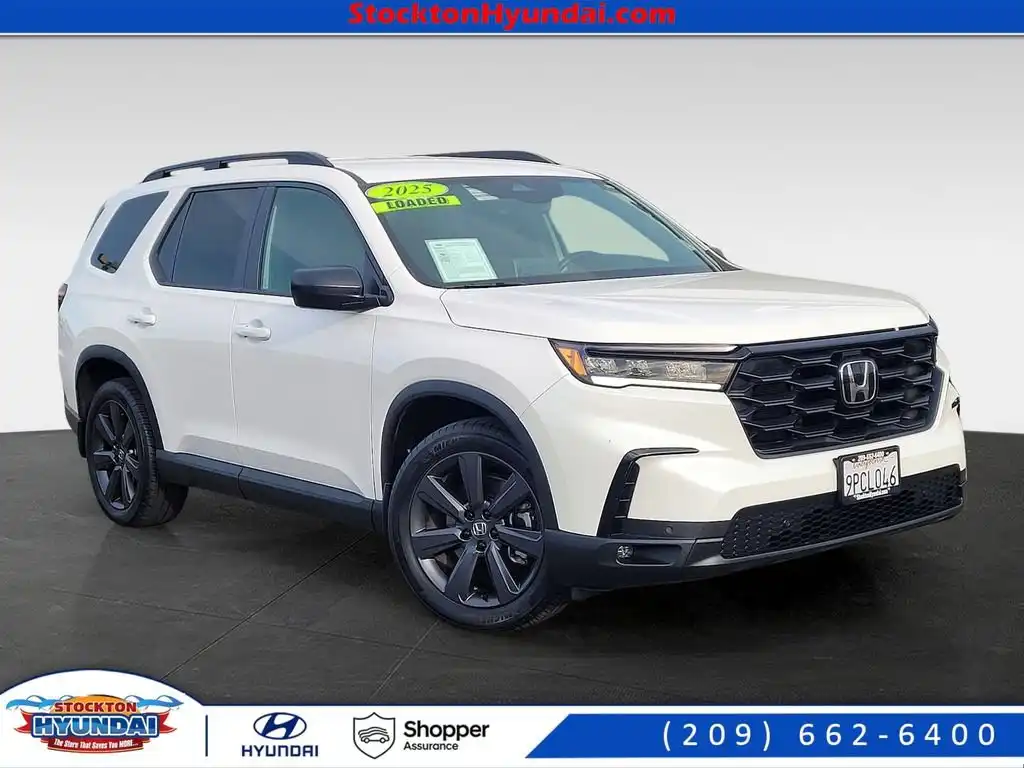 2025 Honda Pilot Sport AWD's photo