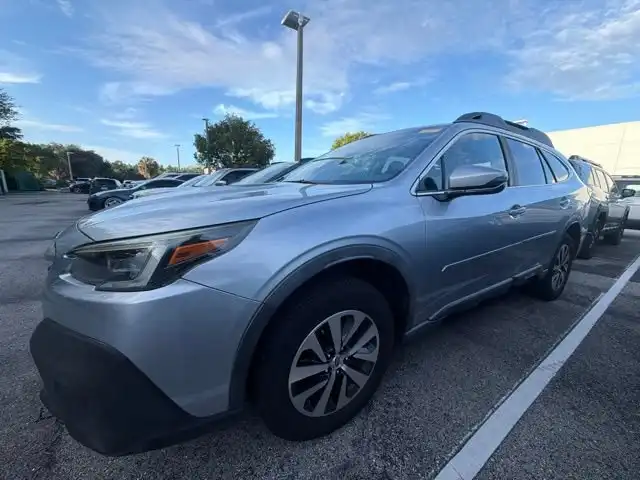 2021 Subaru Outback Premium's photo