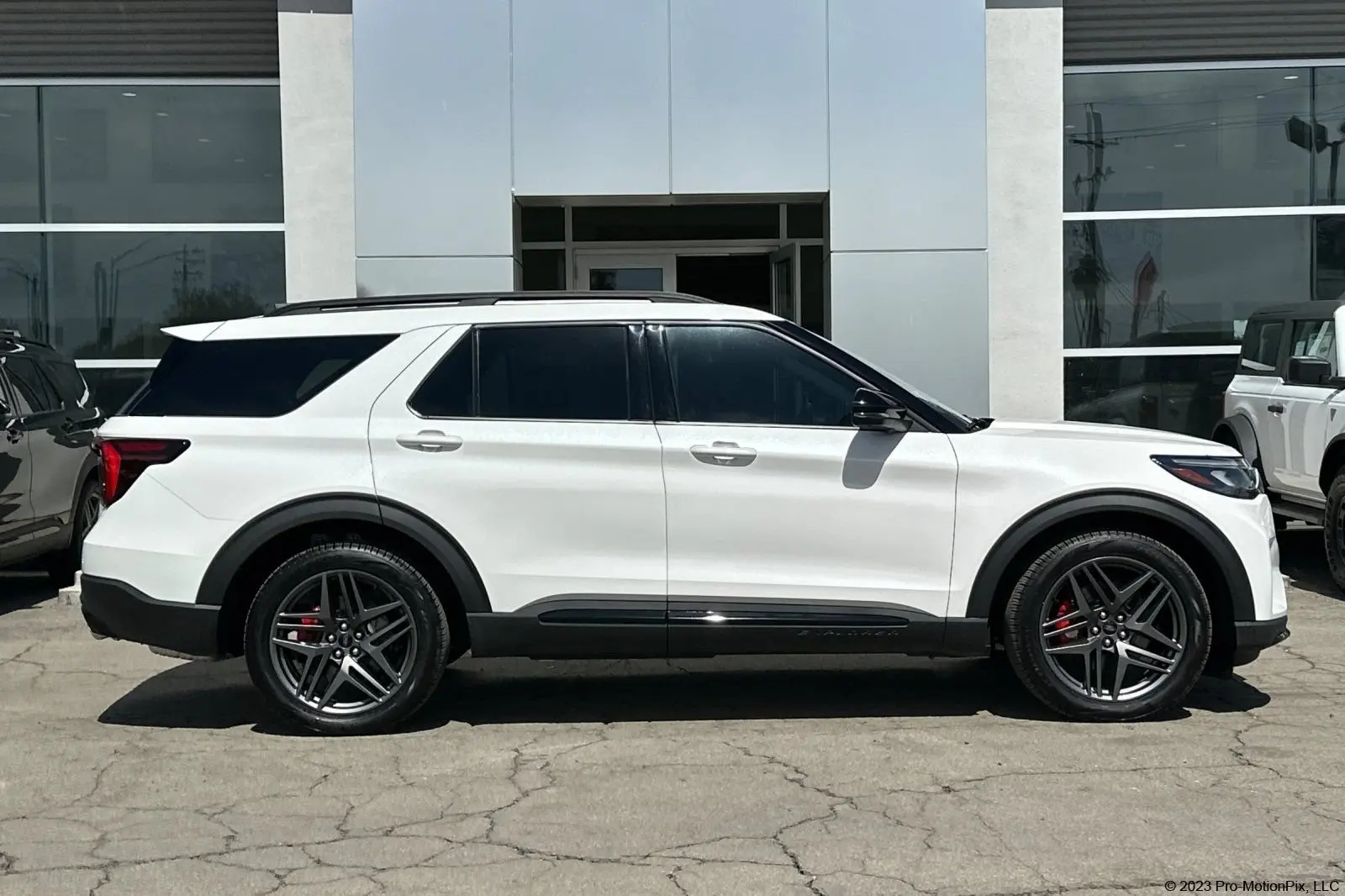 2025 Ford Explorer ST 4WD PL535 photo 3