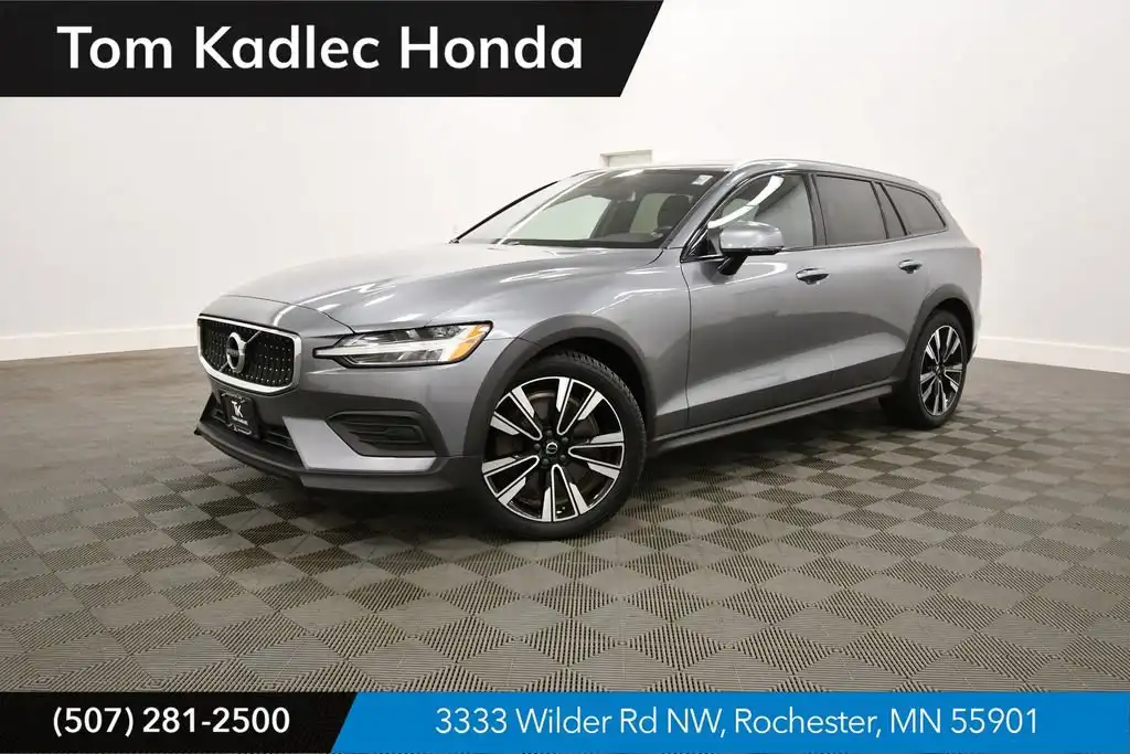 2020 Volvo V60 Cross Country T5 AWD Cross Country's photo