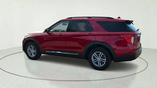 2020 Ford Explorer XLT 4WD photo 5