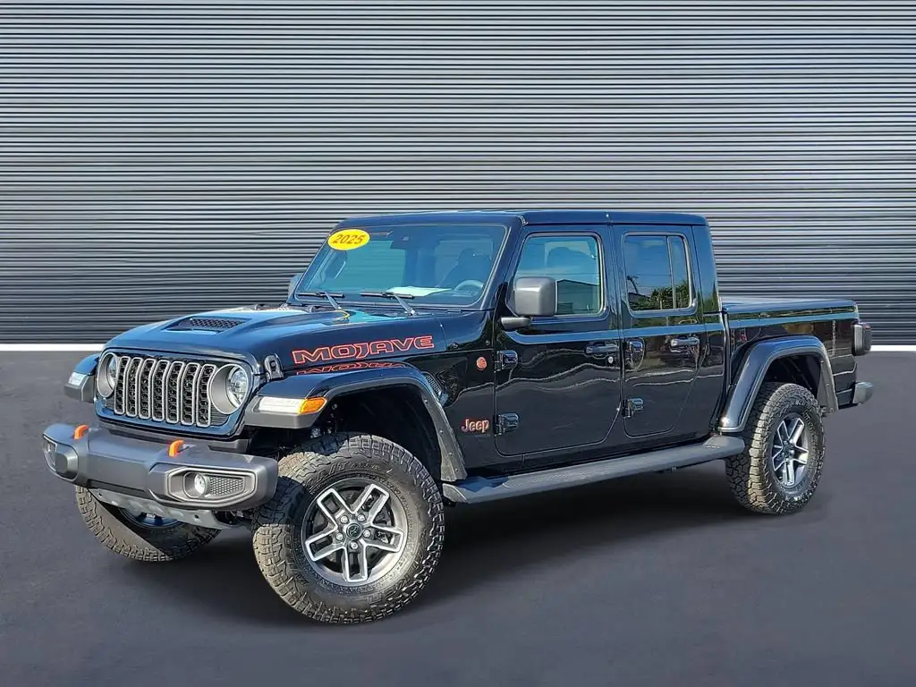 2025 Jeep Gladiator Mojave Auto's photo