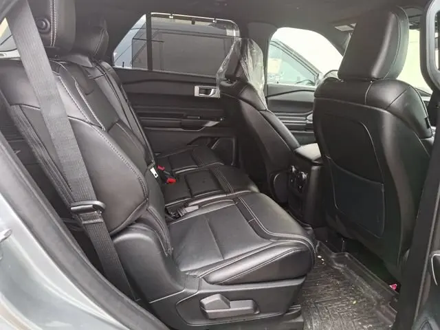 2020 Ford Explorer ST 4WD photo 4