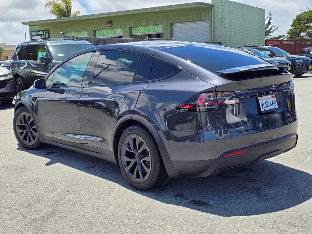2024 Tesla Model X Long Range photo 3