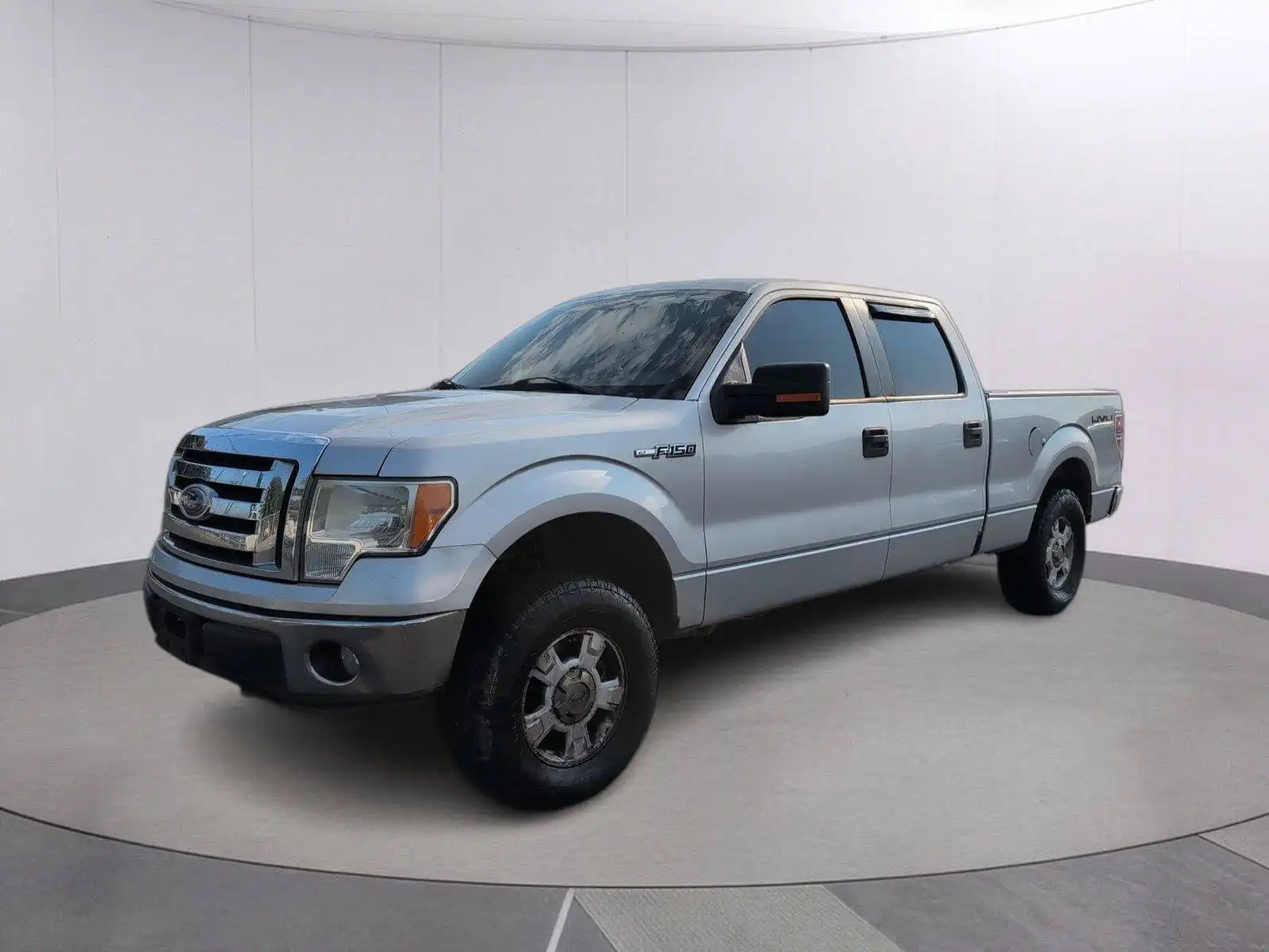 2010 Ford F-150 Lariat 4x4 SuperCrew 145-in's photo