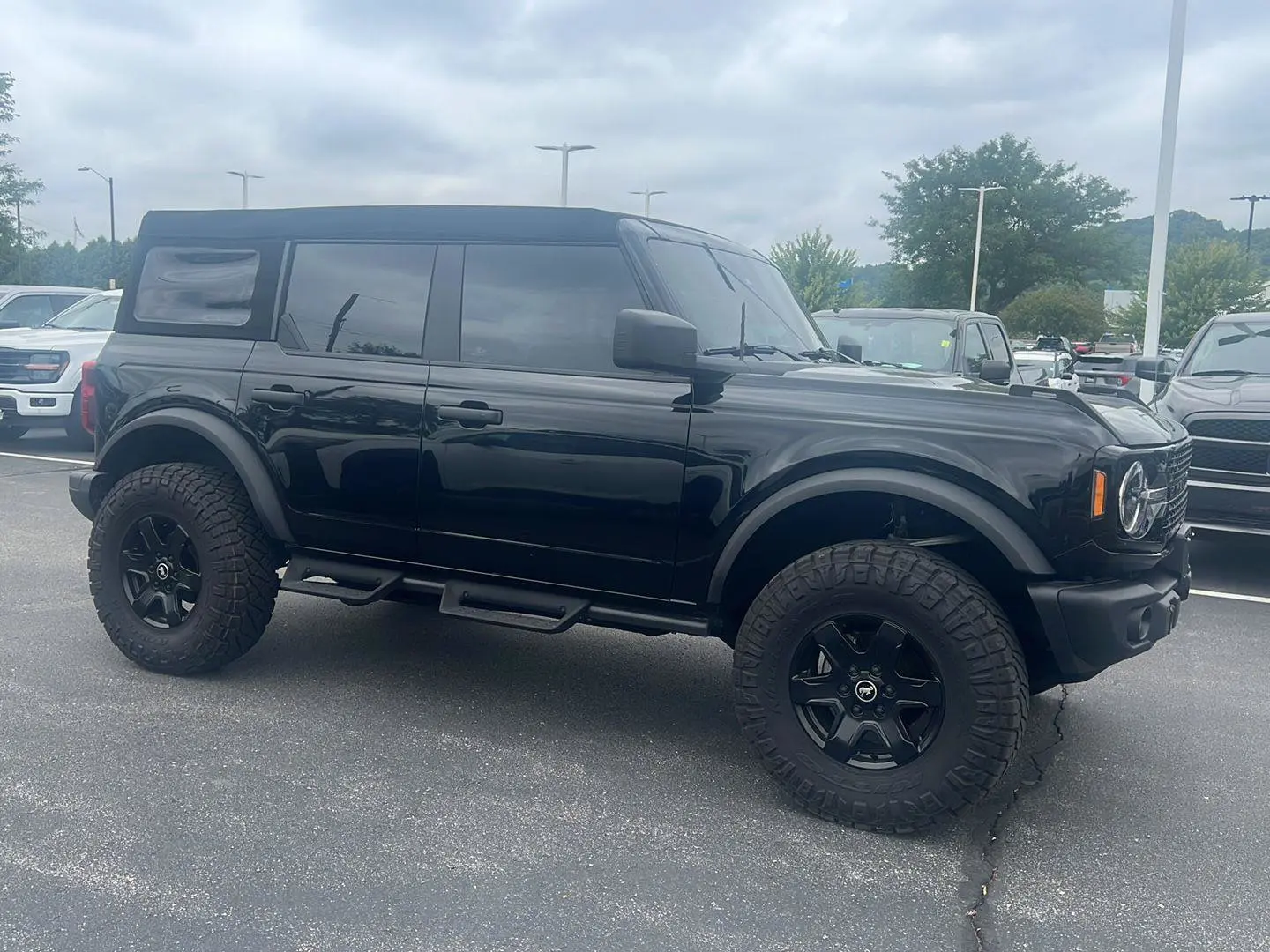 2024 Ford Bronco Black Diamond Mid (322A) 4x4 photo 3