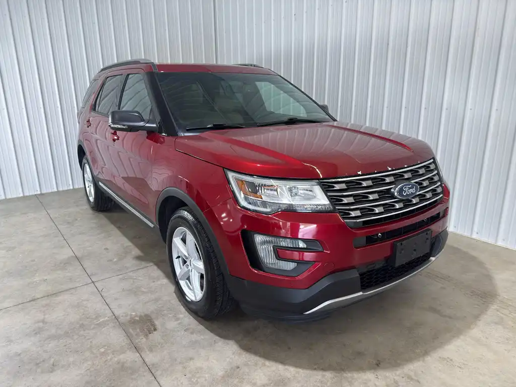 2016 Ford Explorer XLT 4WD's photo