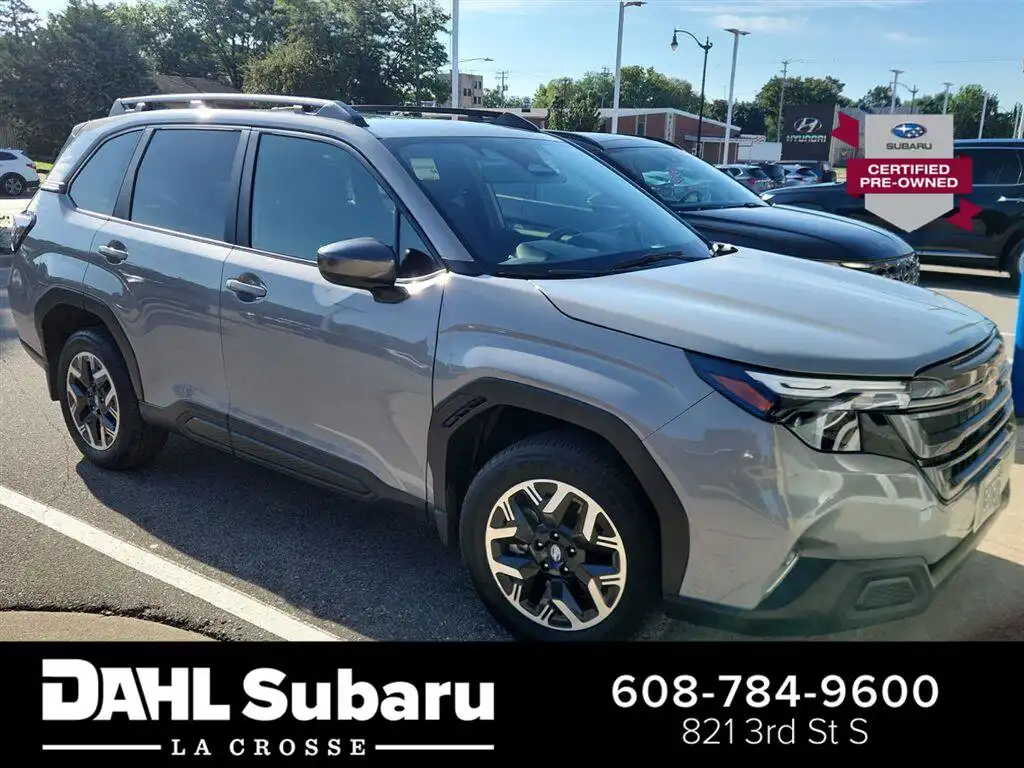 2025 Subaru Forester Premium's photo