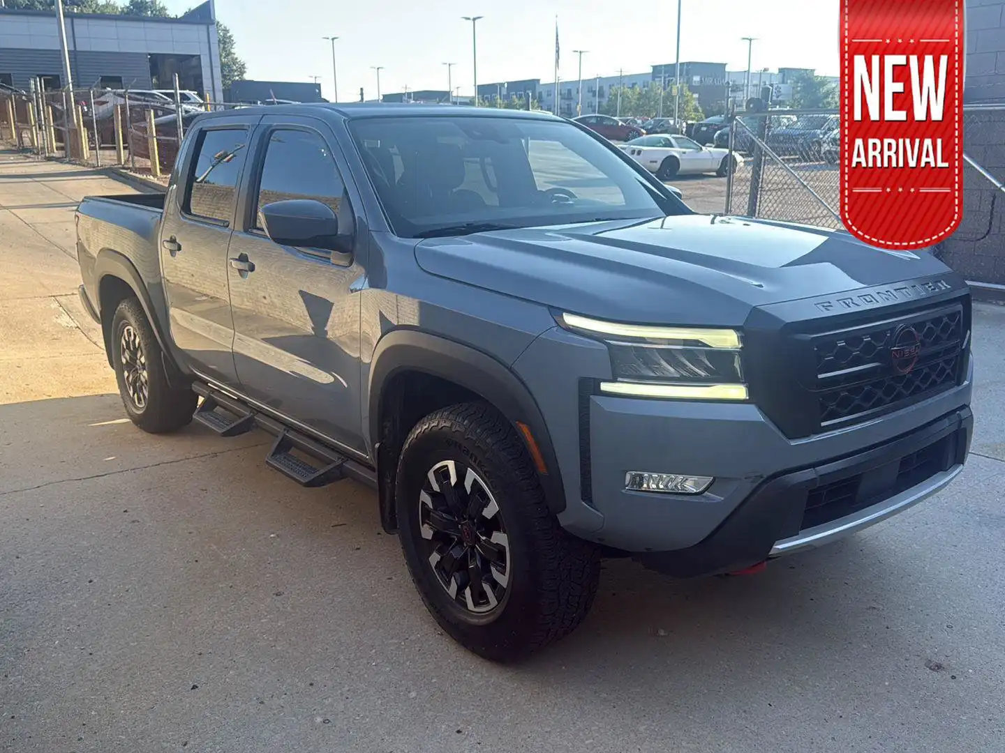 2024 Nissan Frontier PRO-4X Crew Cab 4X4's photo