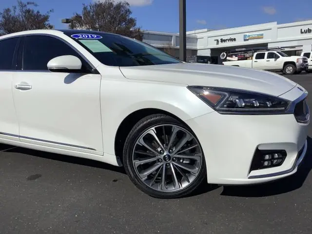 2019 Kia Cadenza Technology photo 3