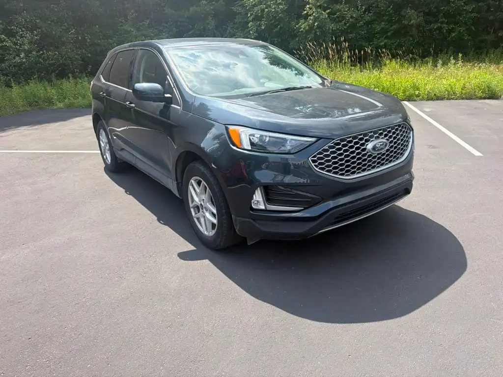 2024 Ford Edge SEL AWD's photo