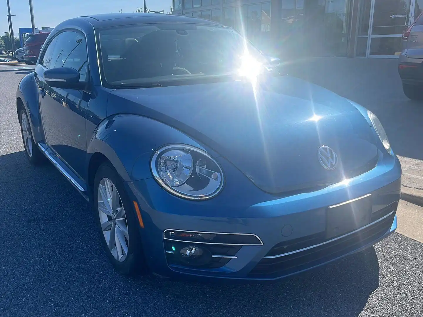 2019 Volkswagen Beetle 2.0T SE Auto's photo