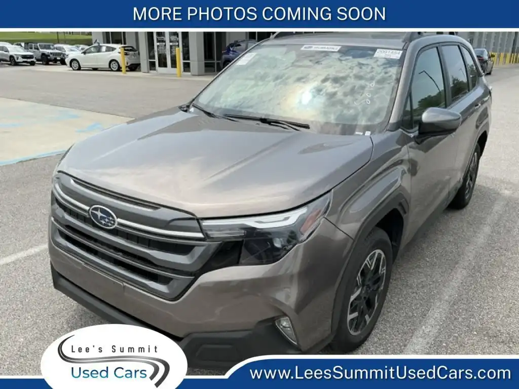 2025 Subaru Forester Premium's photo
