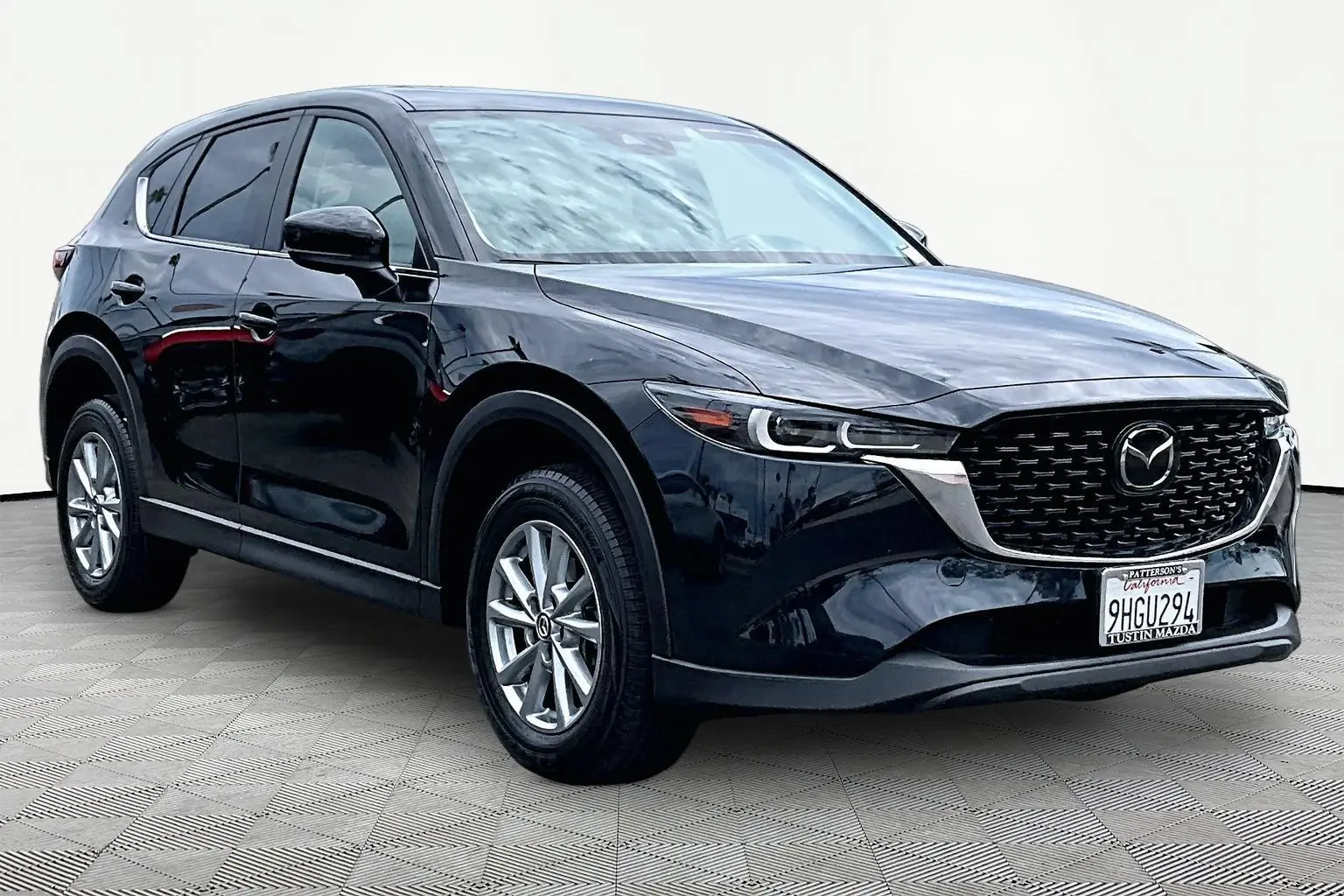2023 Mazda CX-5 S Preferred package Auto AWD photo 5