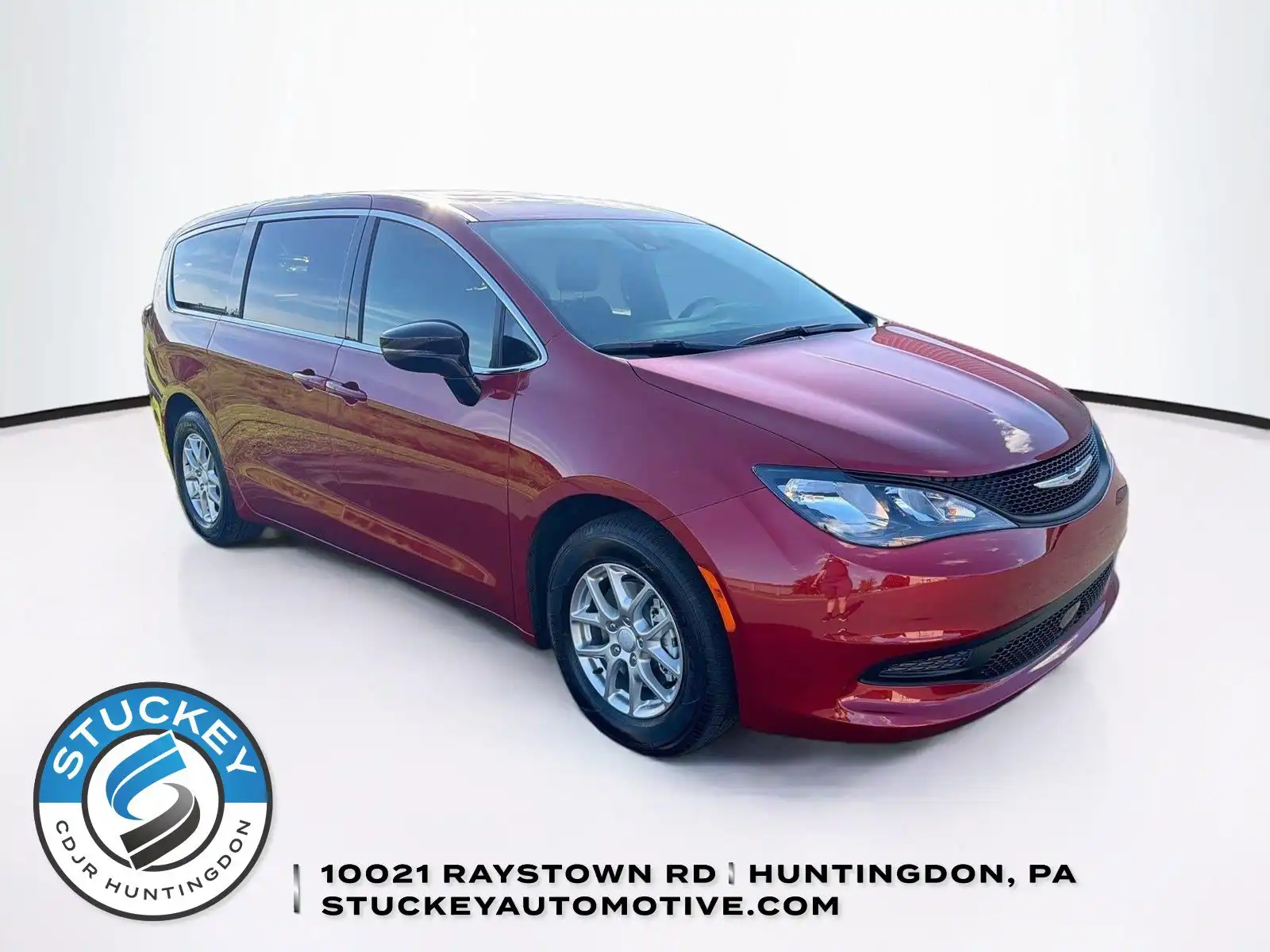 2027 Chrysler Voyager LX's photo