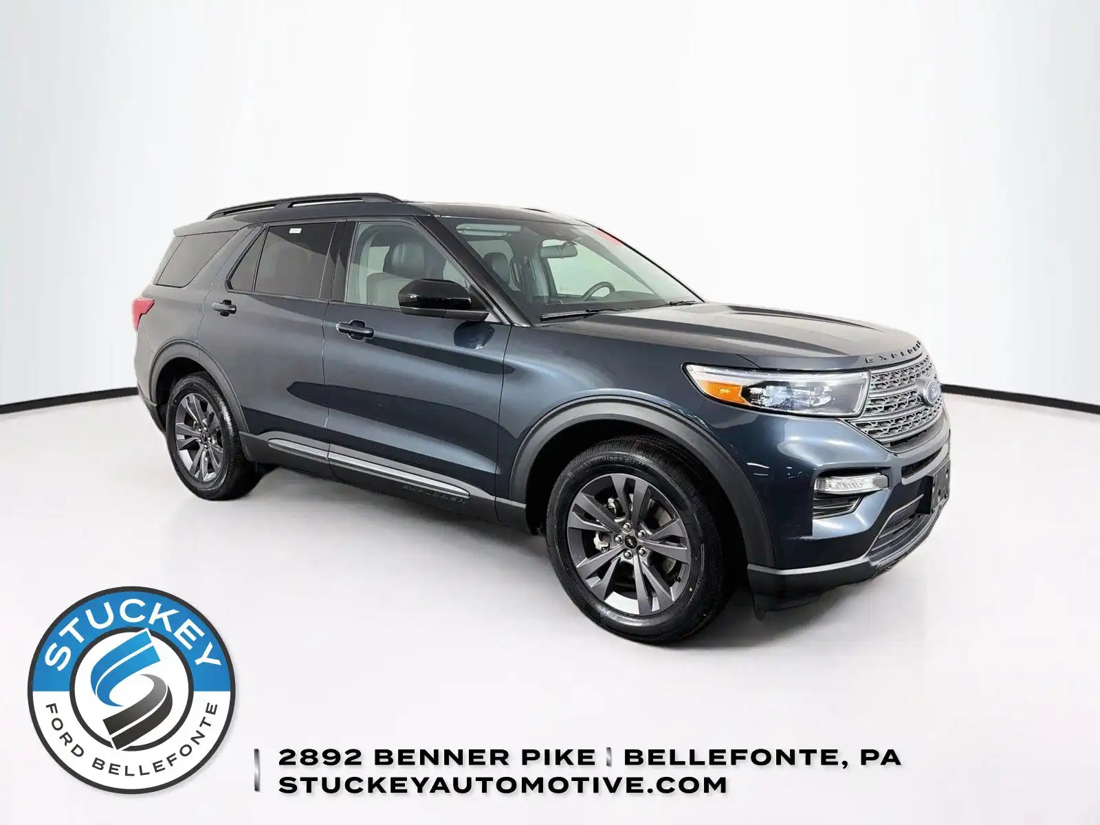 2023 Ford Explorer XLT 4WD's photo