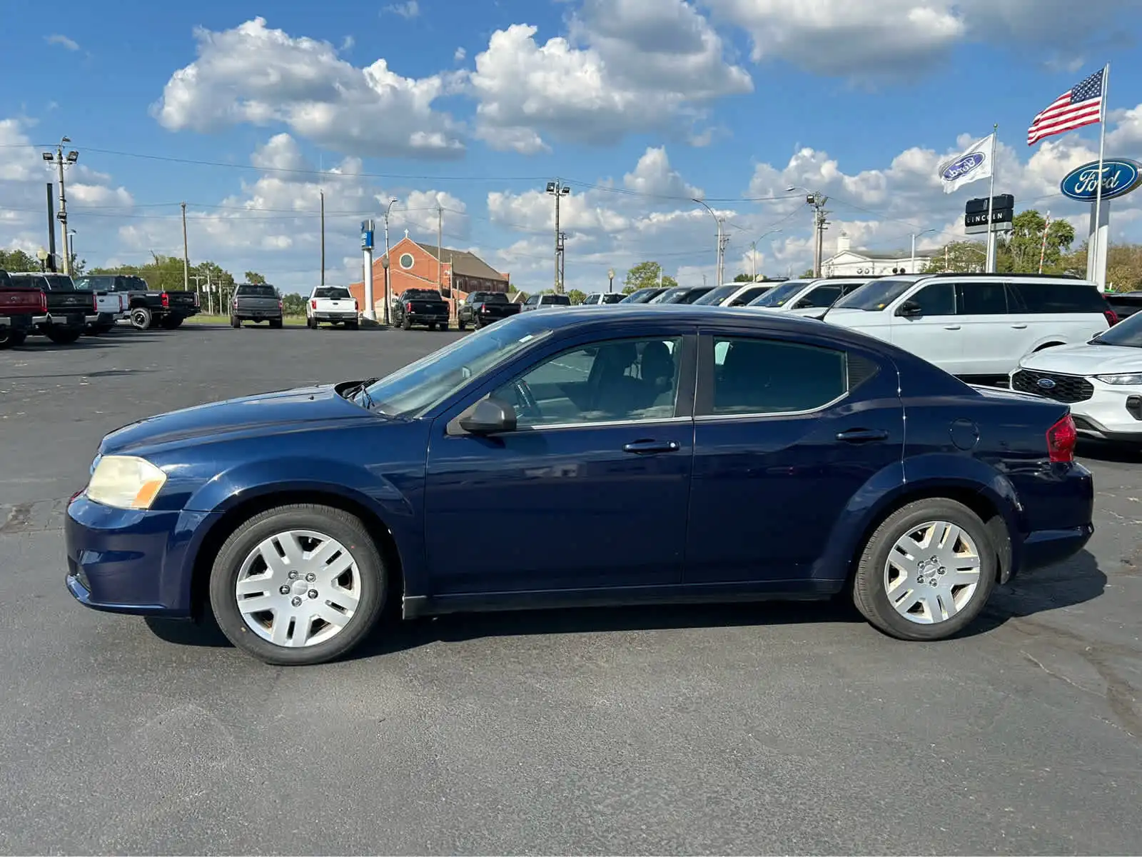 2013 Dodge Avenger SE's photo