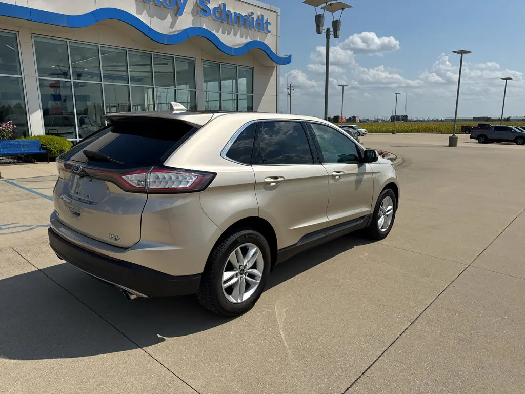 2017 Ford Edge SEL AWD photo 5