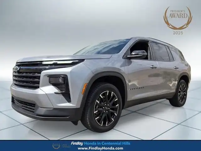 2025 Chevrolet Traverse FWD LT's photo