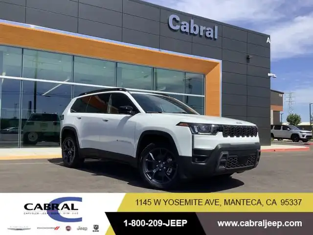 2026 Jeep Cherokee Laredo Hybrid 4WD's photo