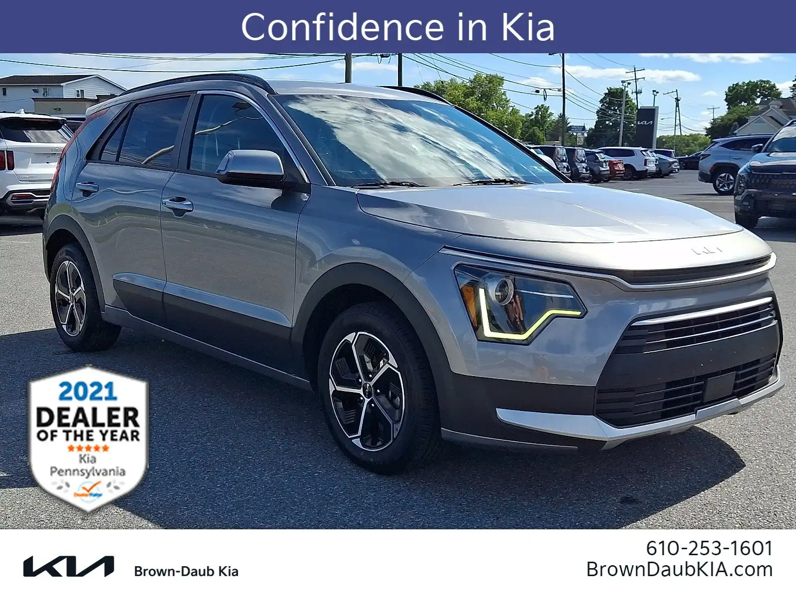 2023 Kia Niro EX HEV's photo