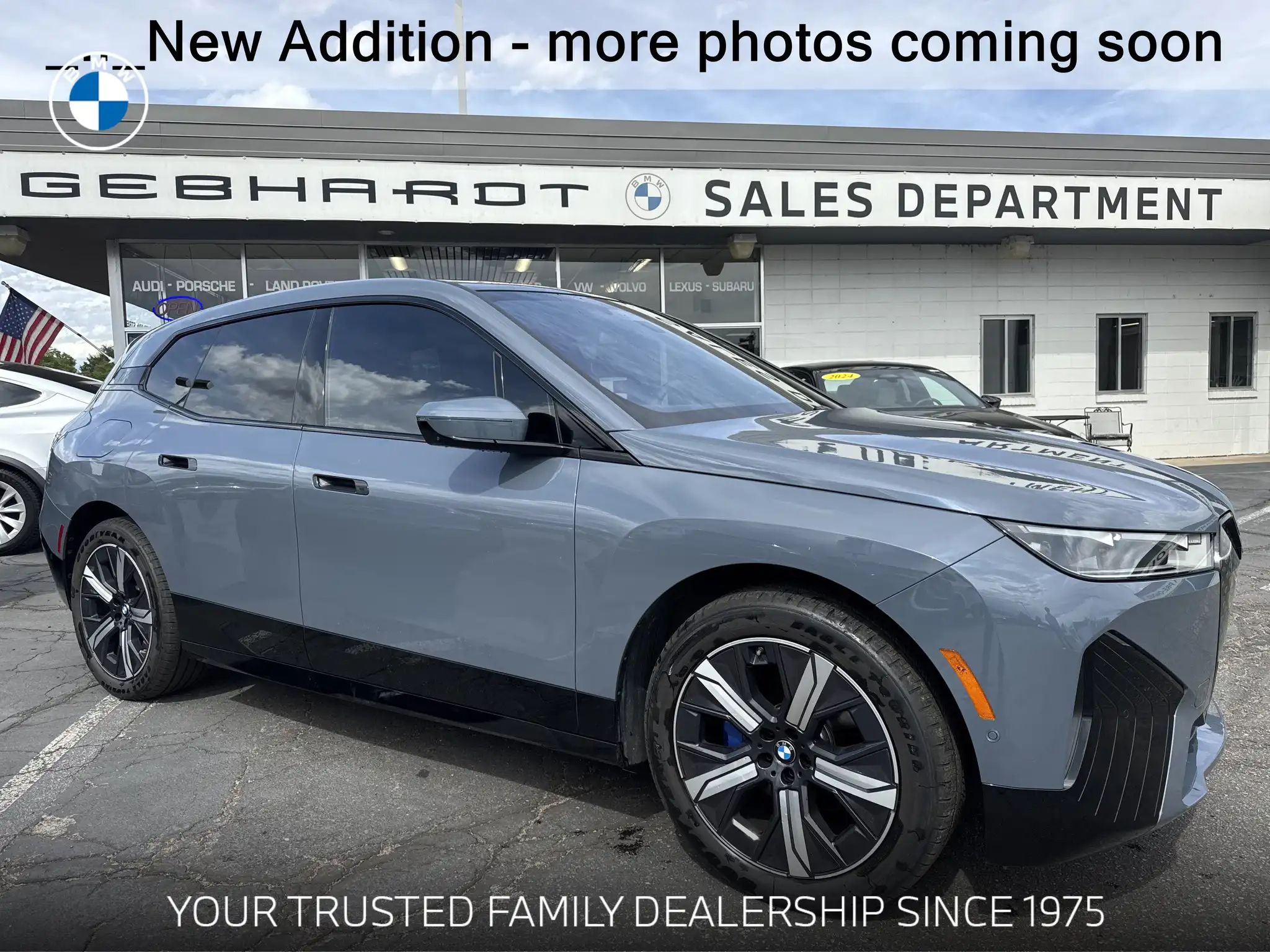 2024 BMW iX xDrive50's photo