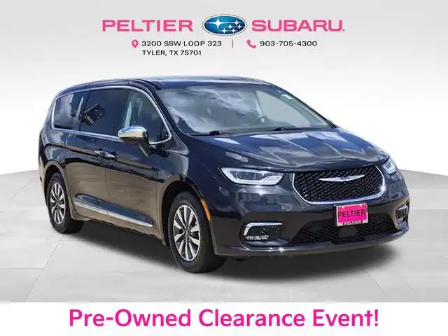 2022 Chrysler Pacifica Hybrid Limited Hybrid's photo
