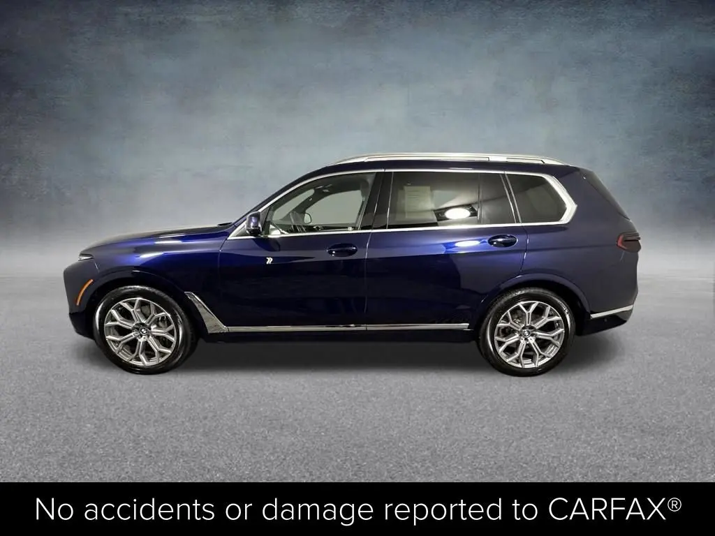 2023 BMW X7 xDrive40i photo 3