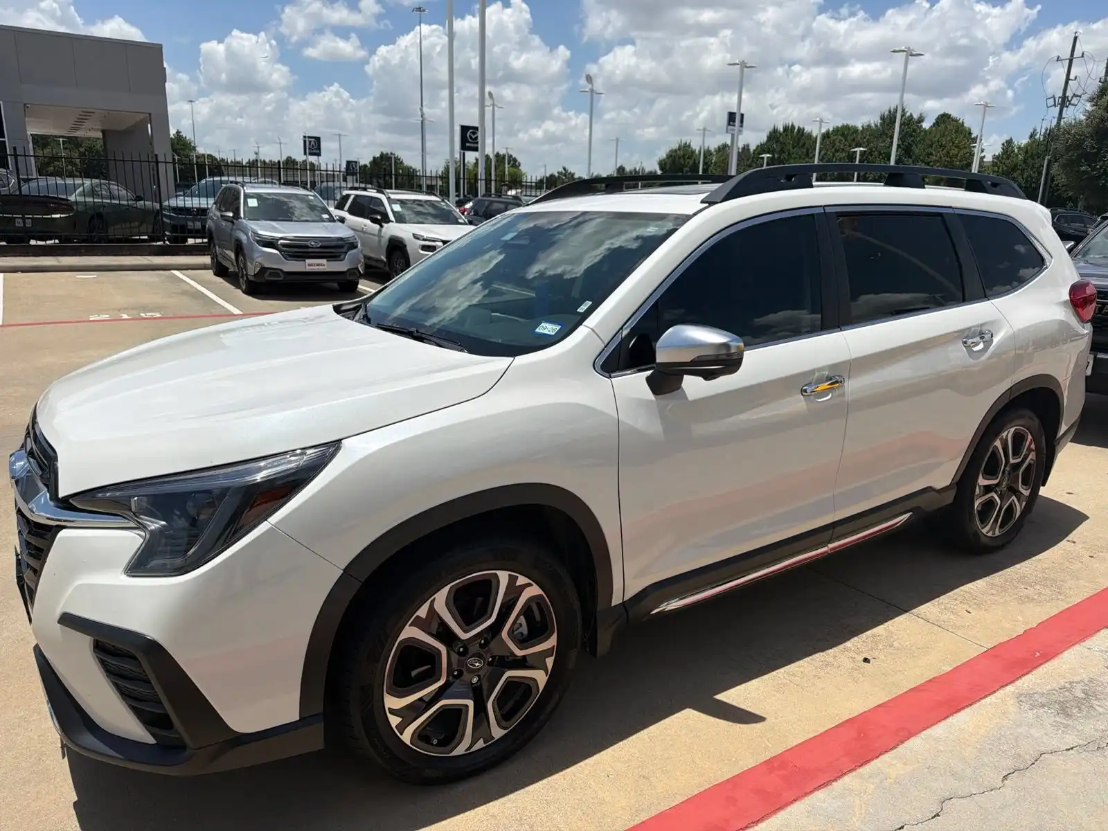 2023 Subaru Ascent Touring's photo