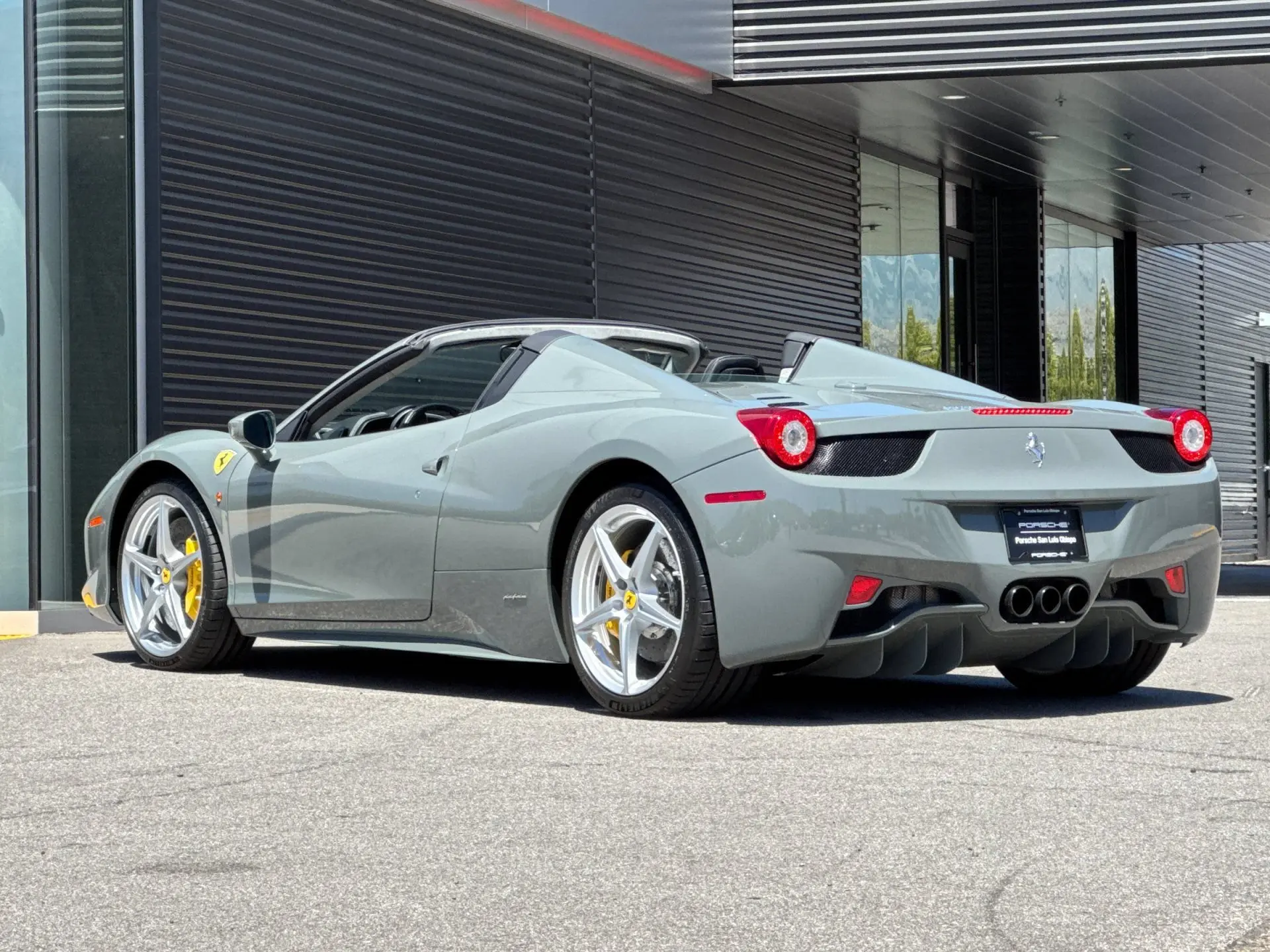 2012 Ferrari 458 Base photo 3