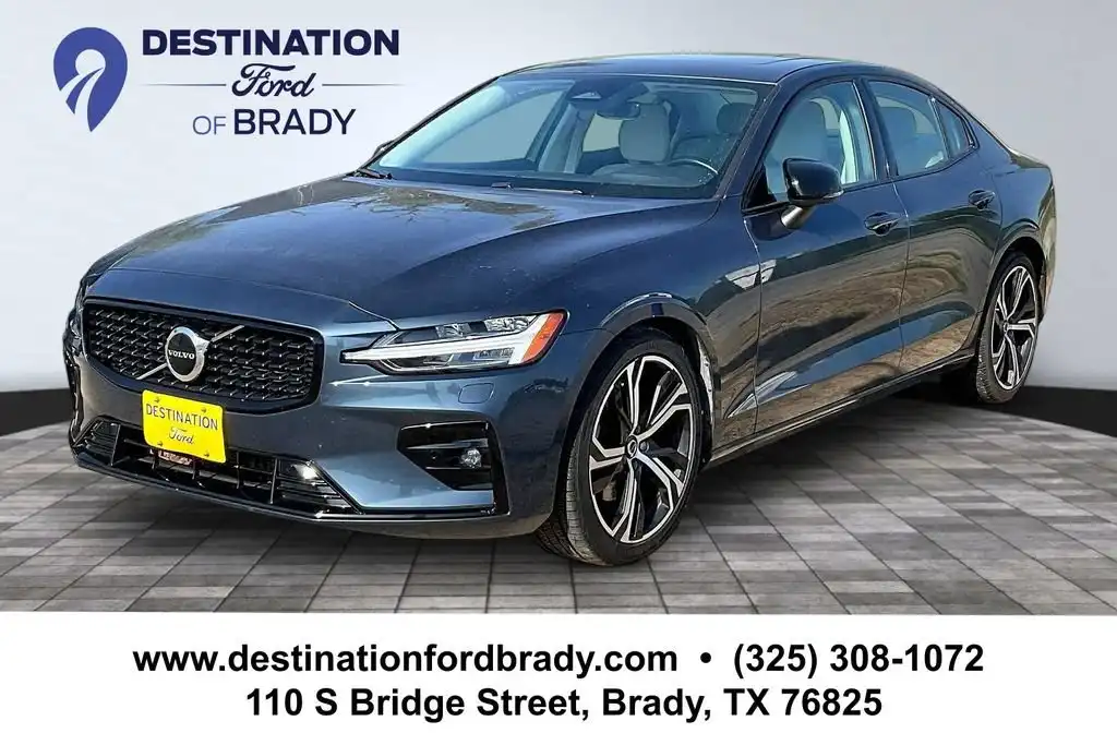 2024 Volvo S60 B5 Core Dark Theme's photo