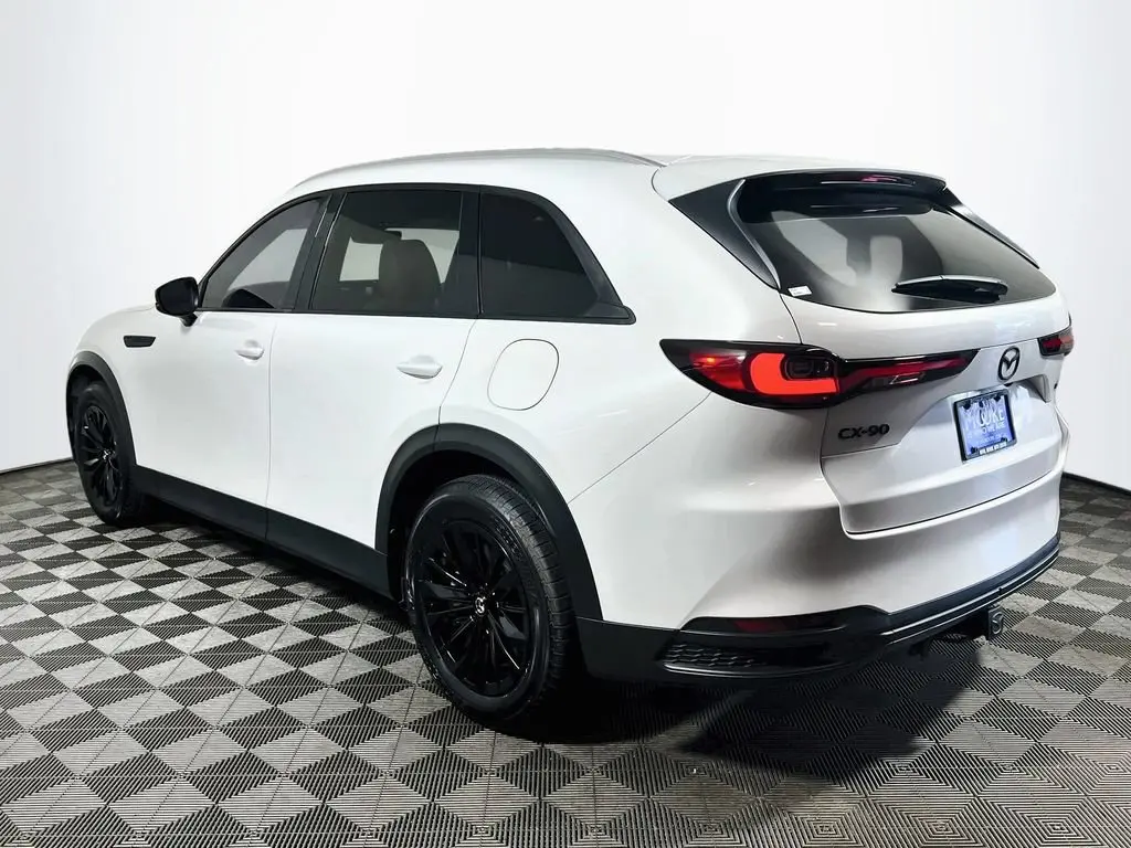 2024 Mazda CX-90 PHEV Preferred Package photo 5