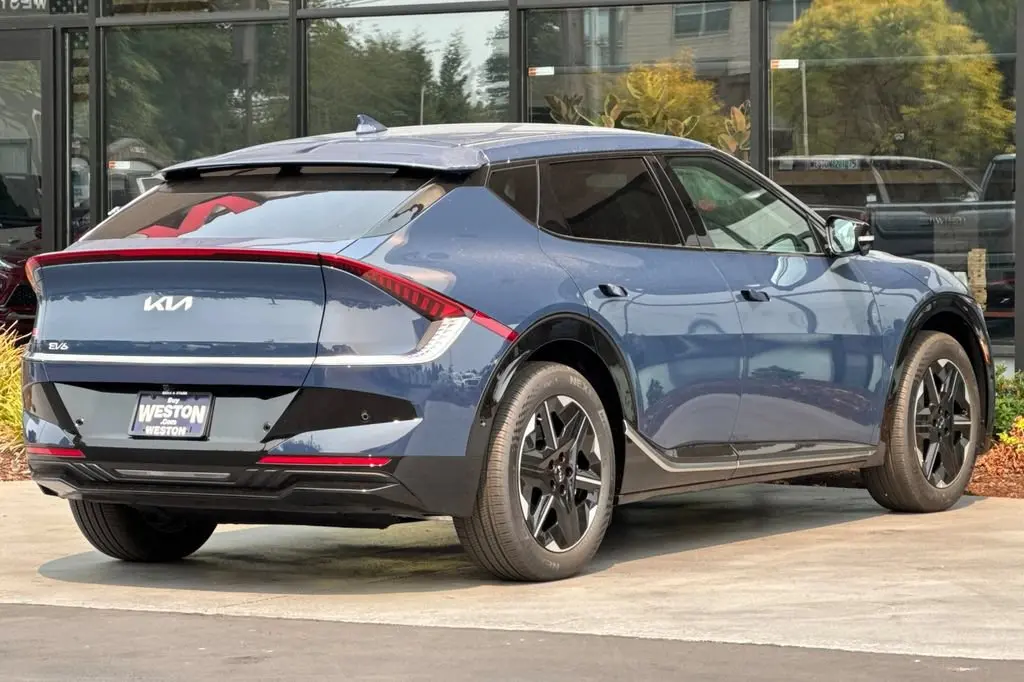 2026 Kia EV6 Wind AWD photo 4