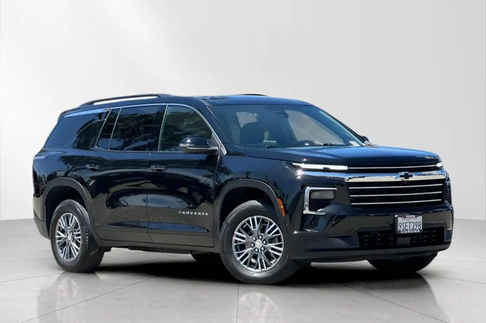 2025 Chevrolet Traverse FWD LT's photo
