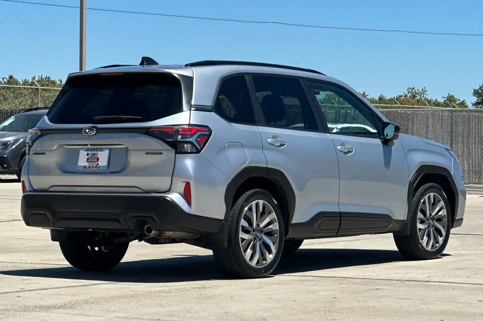 2025 Subaru Forester Touring photo 3