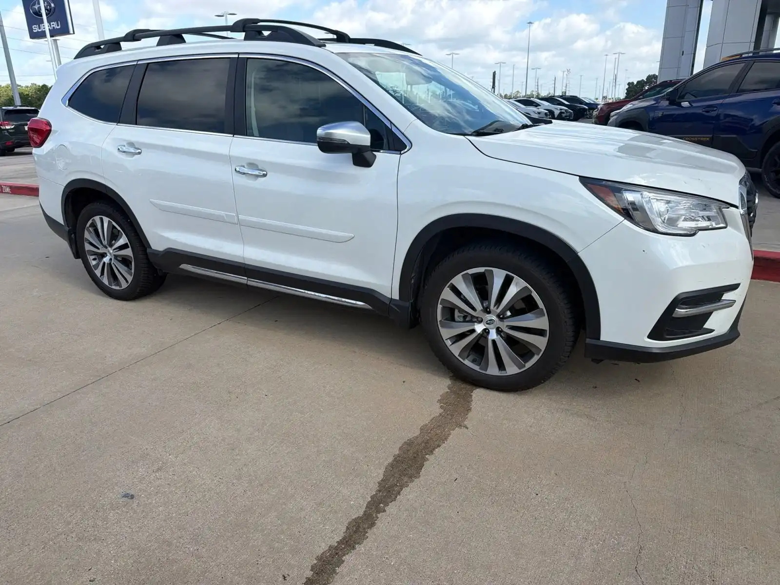 2020 Subaru Ascent Touring's photo