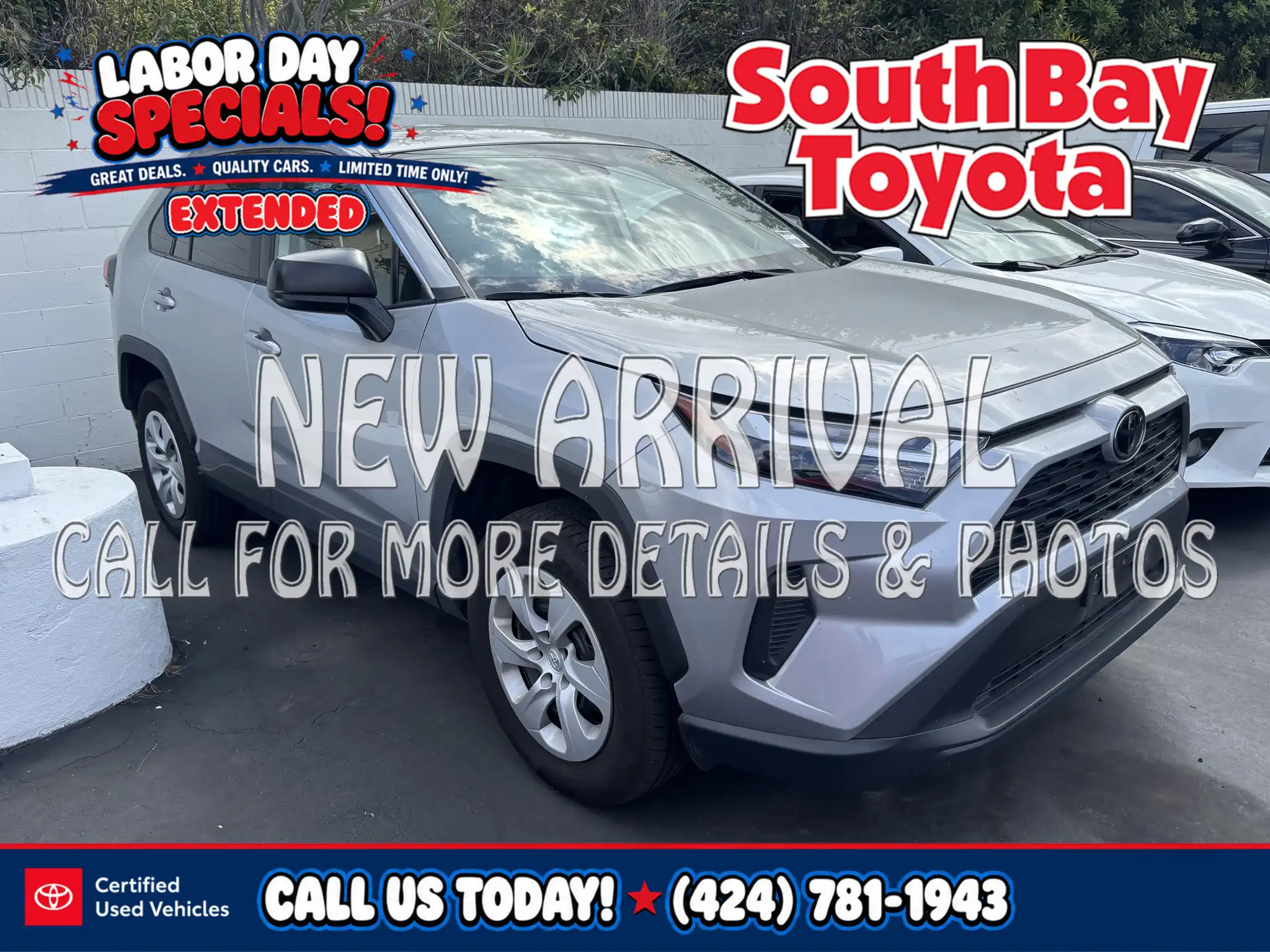 2025 Toyota RAV4 LE AWD's photo