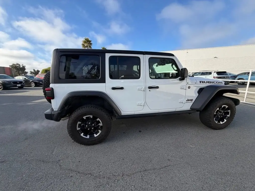 2025 Jeep Wrangler Rubicon photo 5