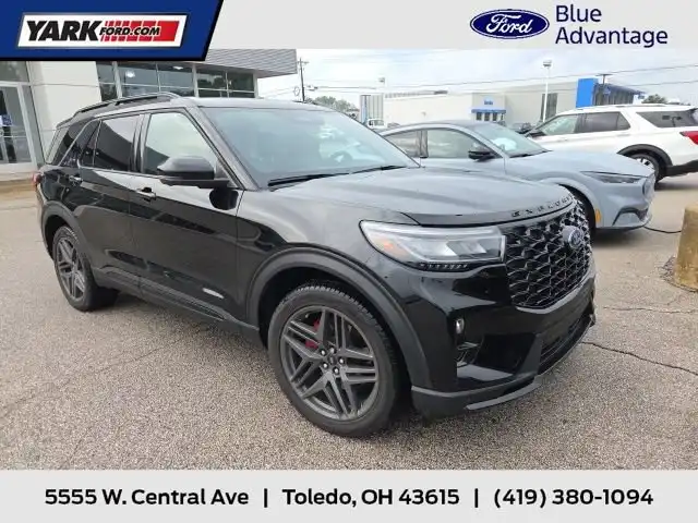 2025 Ford Explorer ST 4WD PL535's photo