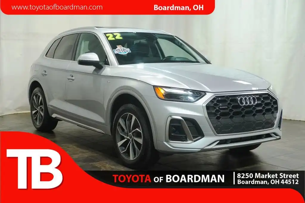 2022 Audi Q5 45 Premium's photo